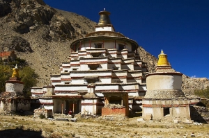 Dölpopa’s Great Stūpa at Jomonang, Tibet