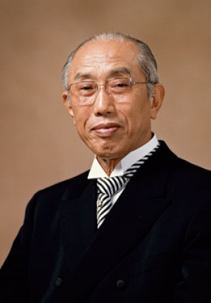 Nikkyō Niwano (1906–1999)